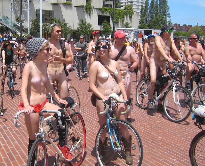 World Naked Bike Ride, San Francisco Â· zomblog